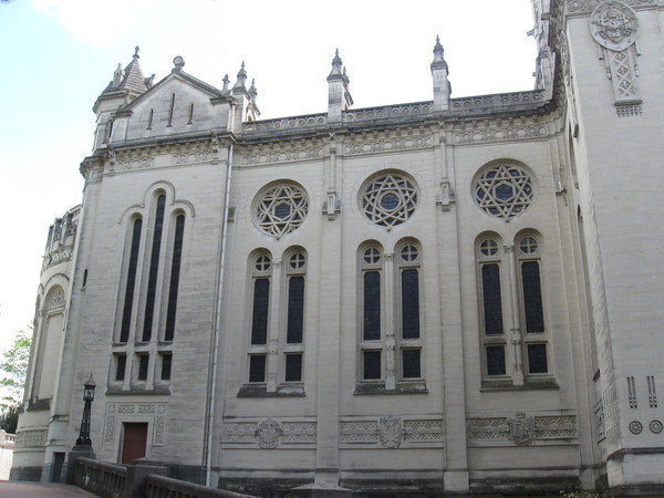 Basilique Sainte-Thérèse de Lisieux