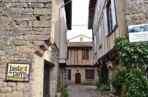 Beau village de Puycelsi