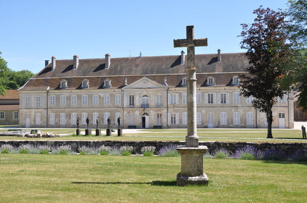  L'abbaye d'Auberive - France