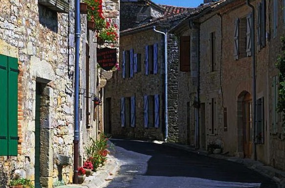 Beau village de Puycelsi