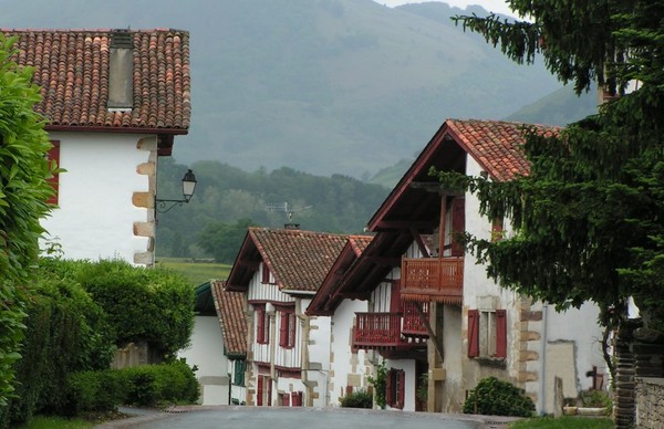 Beau village de Sare