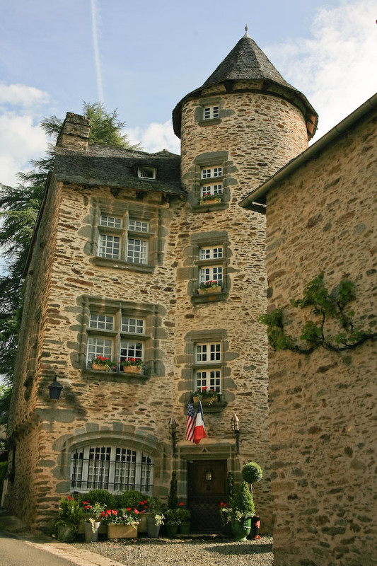 Beau village de Ségur-le-Château