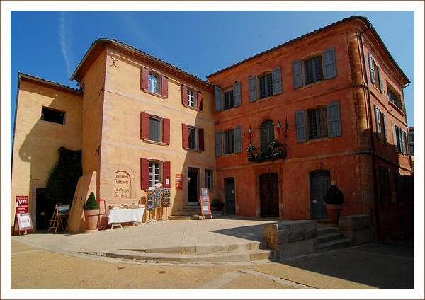 Beau village de Roussillon