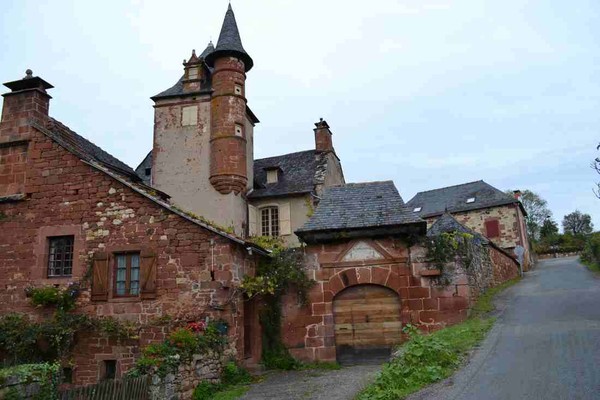 Beau village de Collonges-la-Rouge