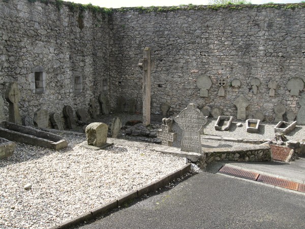 Le Chateau fort  et le musée pyrénéen de Lourdes