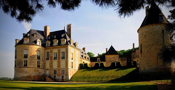 Beau village d'Apremont-sur-Allier