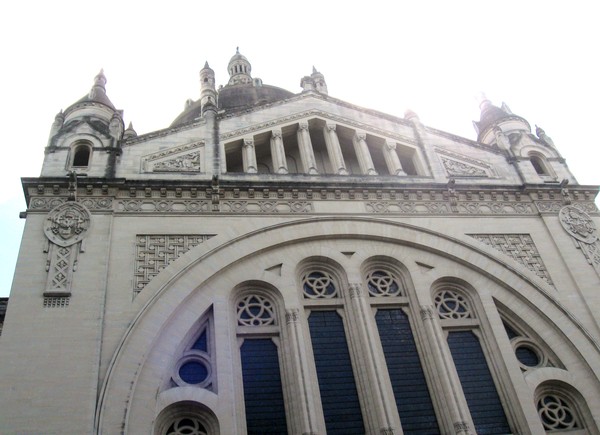 Lisieux-La Basilique Ste Thérèse