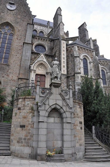 Basilique Notre-Dame-des-Miracles de Mayenne