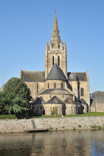 Basilique Notre-Dame d'Avesnières - Laval