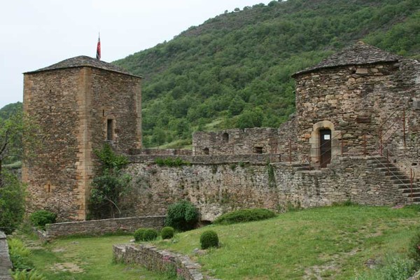 Beau village de Brousse le Château