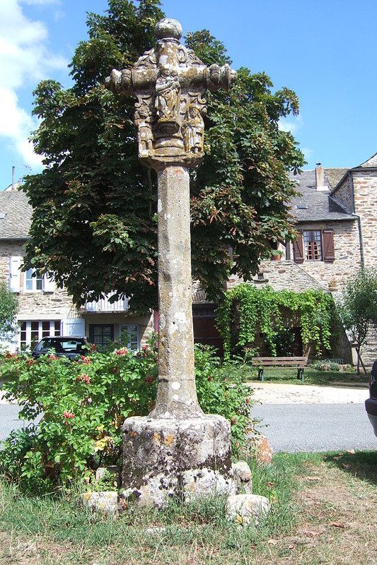 Beau village de  Sauveterre-de-Rouergue