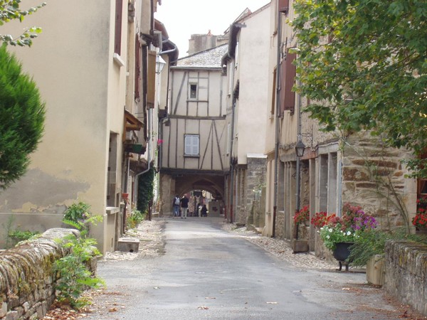 Beau village de  Sauveterre-de-Rouergue