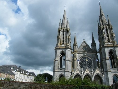 Basilique Notre-Dame de l'Espérance de  Pontmain