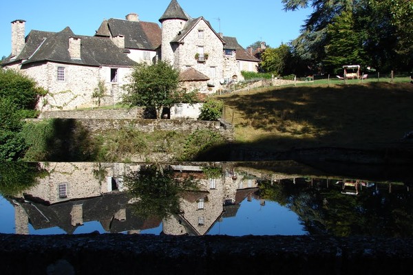 Beau village de Ségur-le-Château