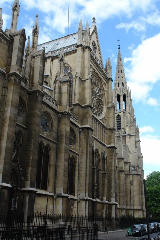  Basilique  Sainte-Clotilde-et-Sainte-Valère- Paris