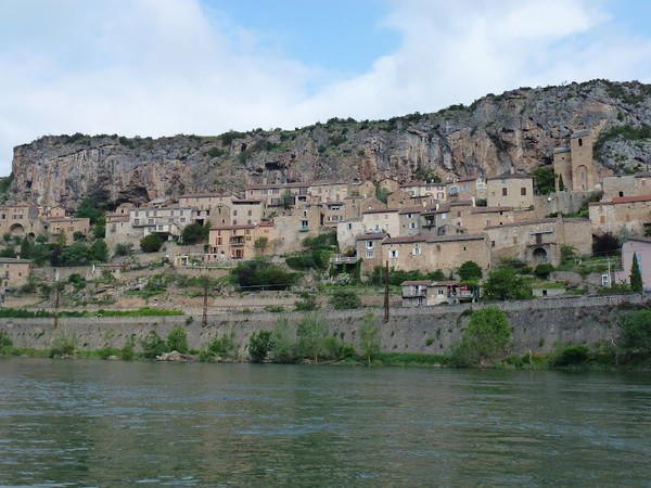 Beau village de Peyre