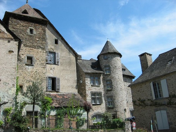 Beau village de Ségur-le-Château