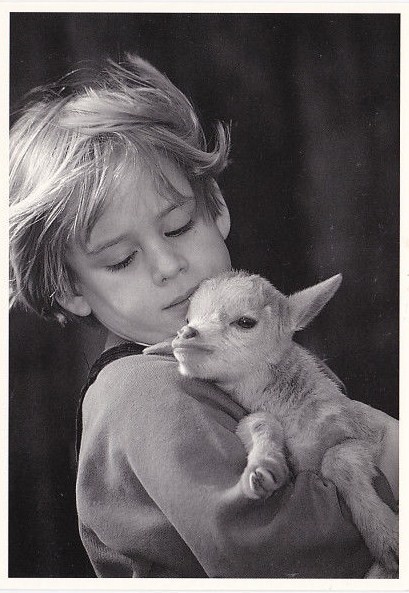 Enfant en noir et blanc