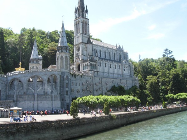   Lourdes- Le sanctuaire