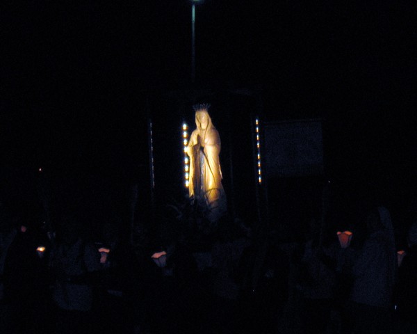 Lourdes -Procession mariale