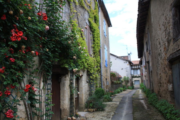 Beau village de Saint-Jean-de-Côle