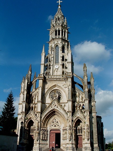 Basilique Notre-Dame-des-Enfant de Châteauneuf-sur-Cher