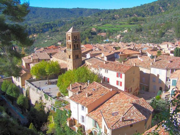   Beau village de Moustiers-Sainte-Marie