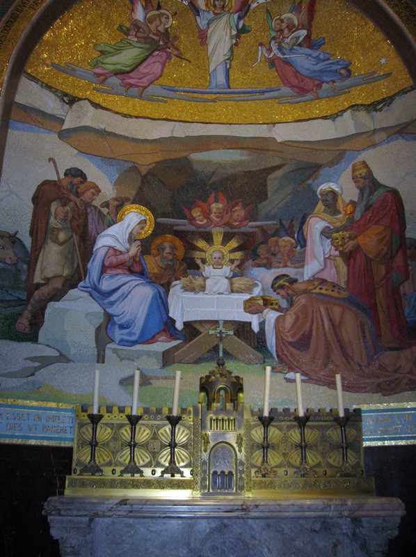   Lourdes- La Basilique Notre-Dame-du-Rosaire 