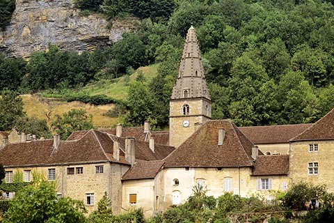 Beau village de Baume-les-Messieurs 