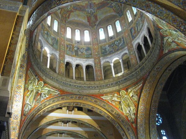 Lisieux - La Basilique sainte Thérèse