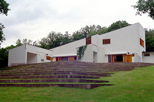 La Maison Louis Carré