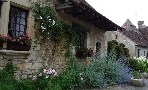 Beau village d'Apremont-sur-Allier